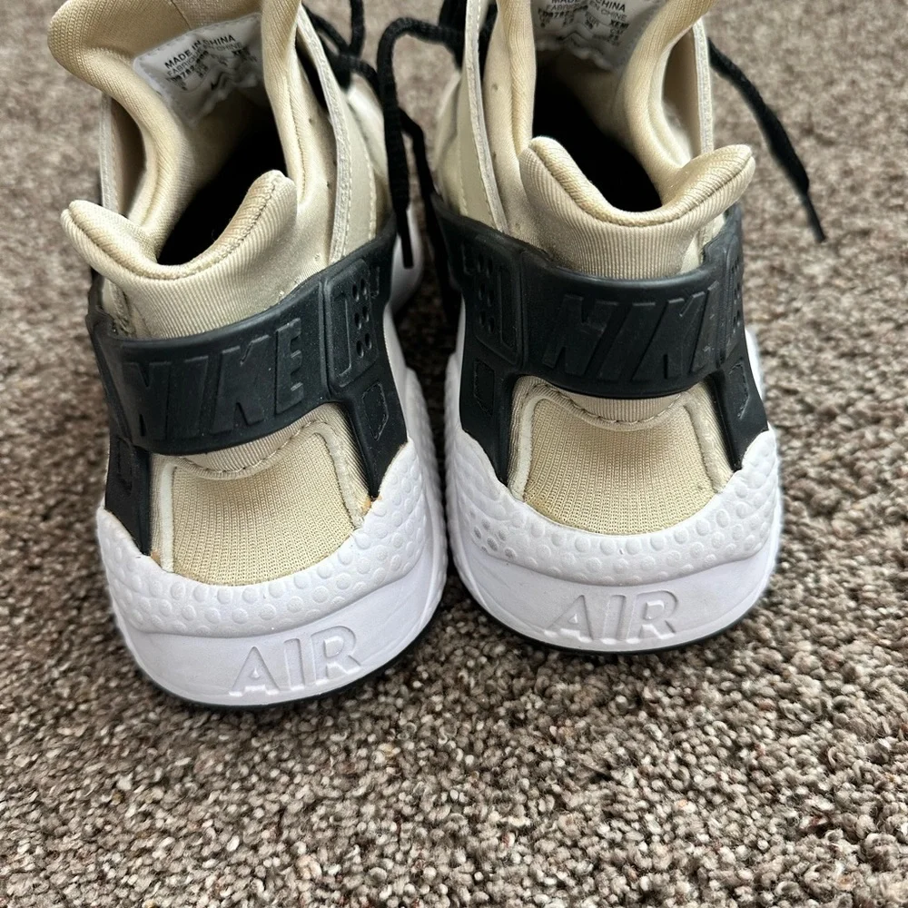 Nike Air Huarache “By You” Custom – Gold/Black – Like New – Size 8